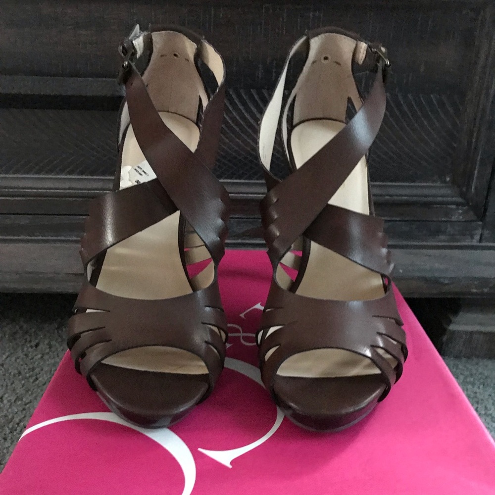 Nine & Co Strappy Heel Sandals in brown